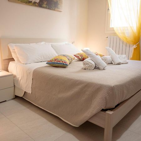 Amare Apartment Near The Sea โมโนโปลี ภายนอก รูปภาพ