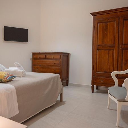 Amare Apartment Near The Sea โมโนโปลี ภายนอก รูปภาพ
