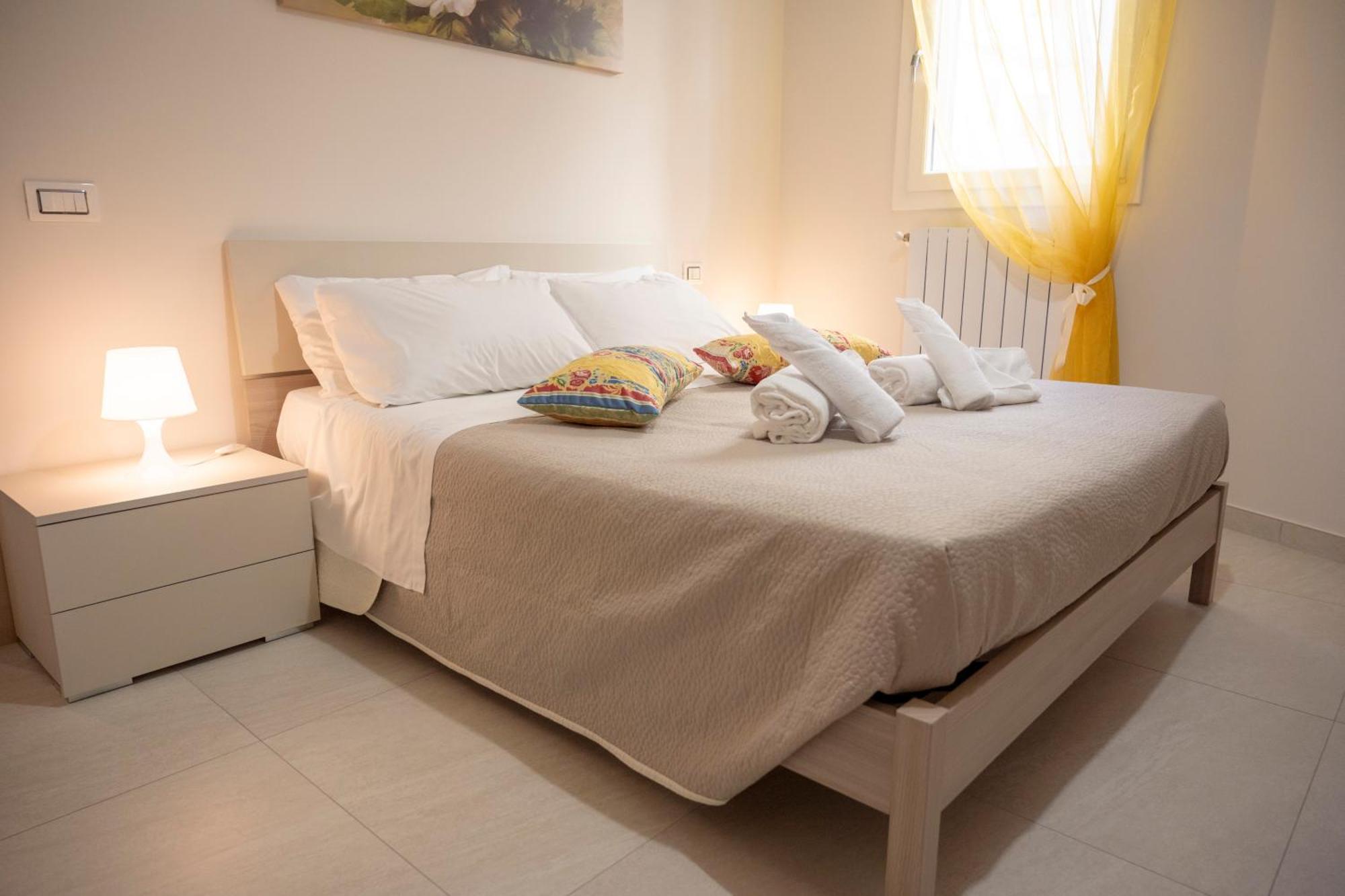 Amare Apartment Near The Sea โมโนโปลี ภายนอก รูปภาพ