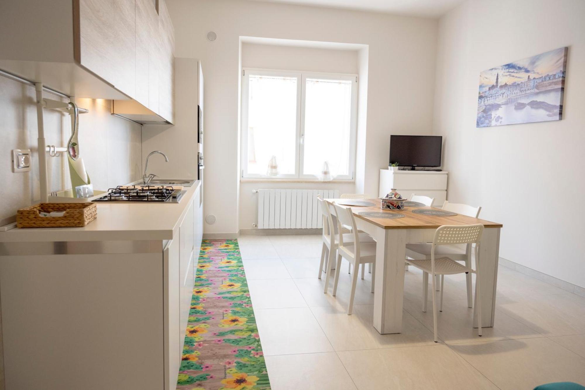 Amare Apartment Near The Sea โมโนโปลี ภายนอก รูปภาพ